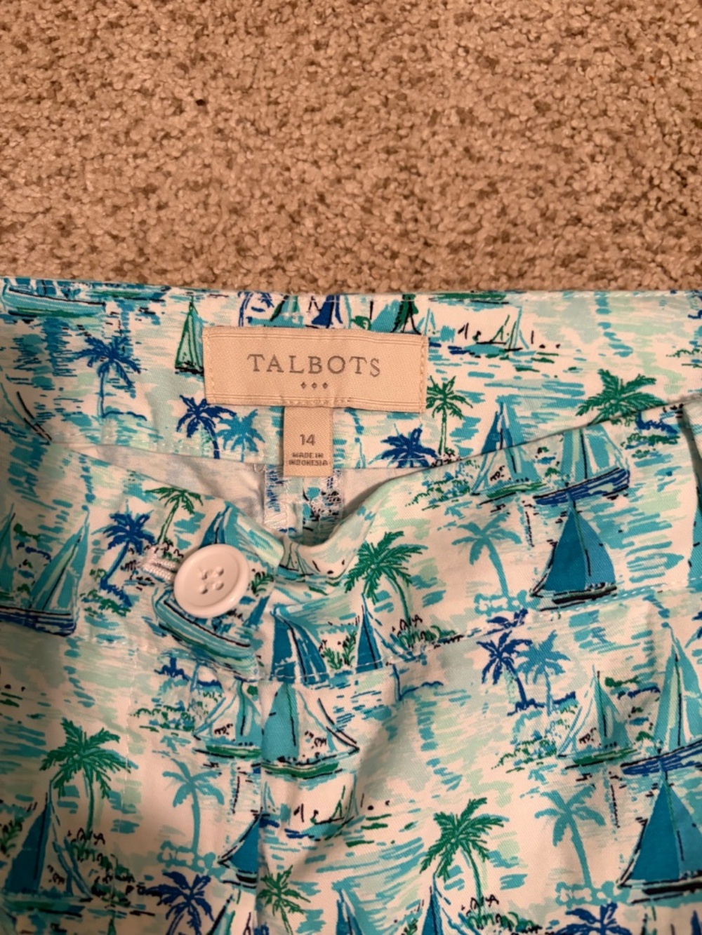 Bermuda shorts - Picture 4 of 5